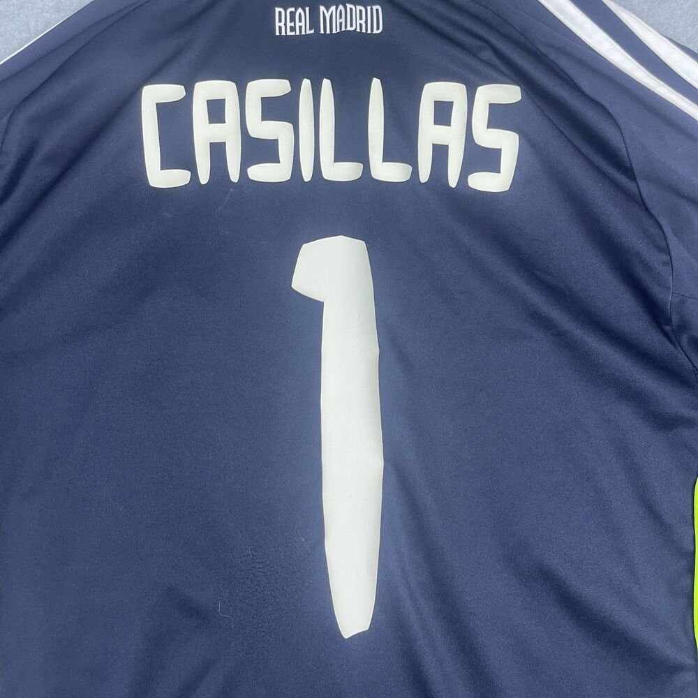 Real Madrid 2010-11 Away Shirt CASILLAS 1 Adidas Soccer Jersey Vintage LFP Men M - Picture 13 of 14
